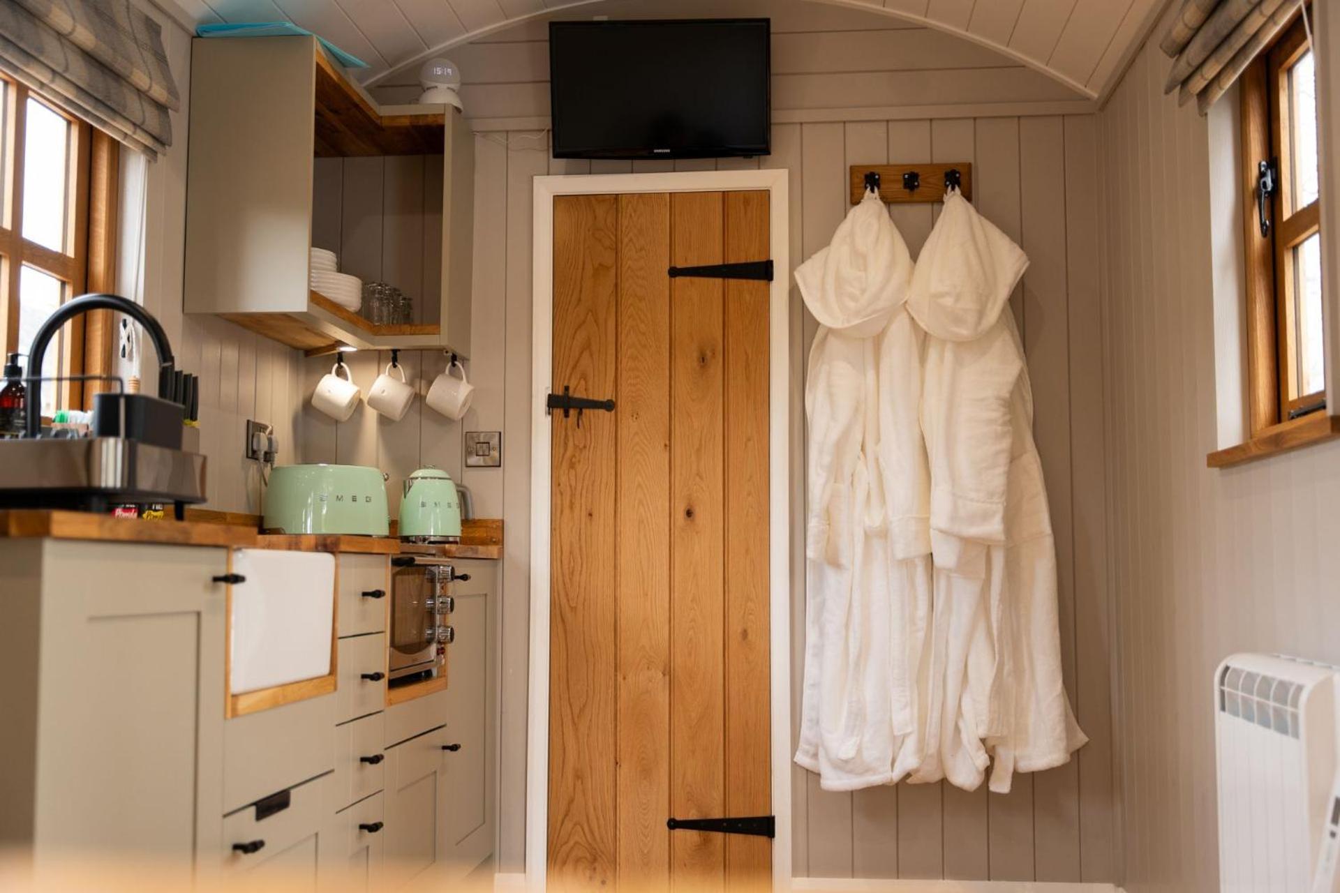 Driftwood & Hot Tub Villa Fort William Buitenkant foto