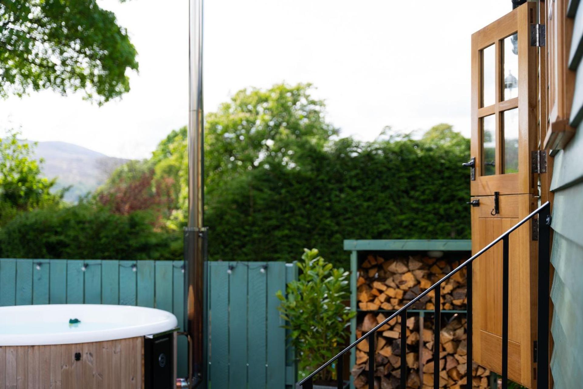 Driftwood & Hot Tub Villa Fort William Buitenkant foto