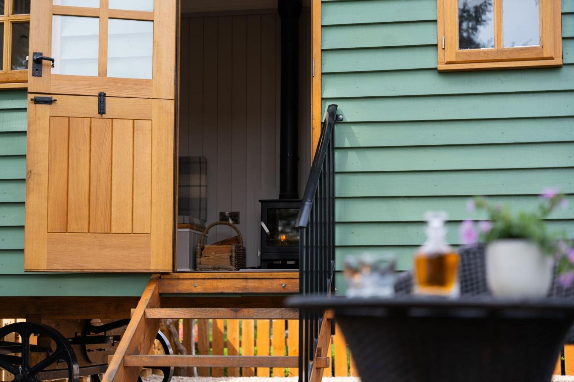 Driftwood & Hot Tub Villa Fort William Buitenkant foto