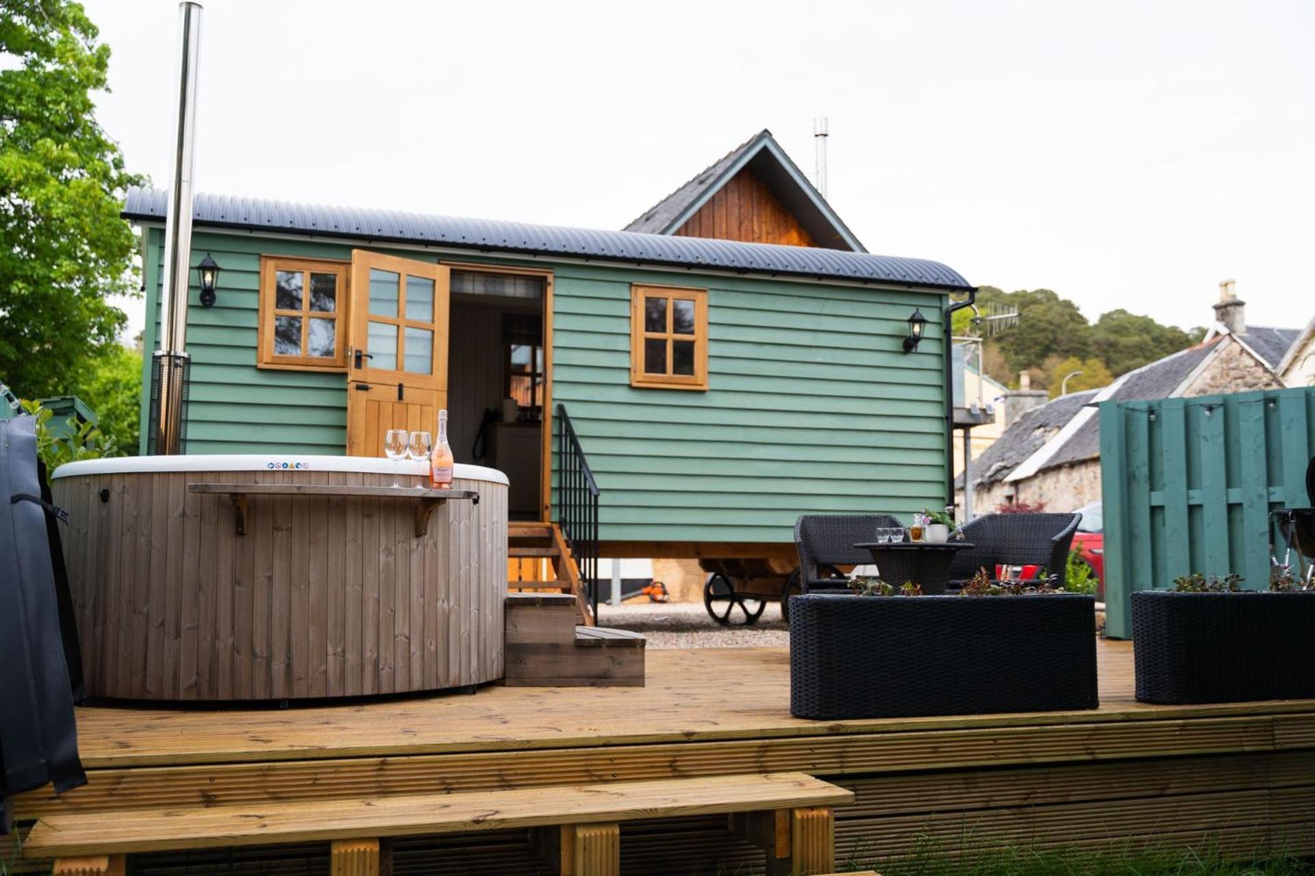 Driftwood & Hot Tub Villa Fort William Buitenkant foto