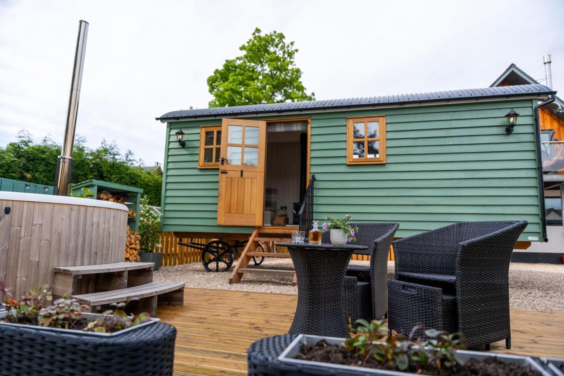 Driftwood & Hot Tub Villa Fort William Buitenkant foto