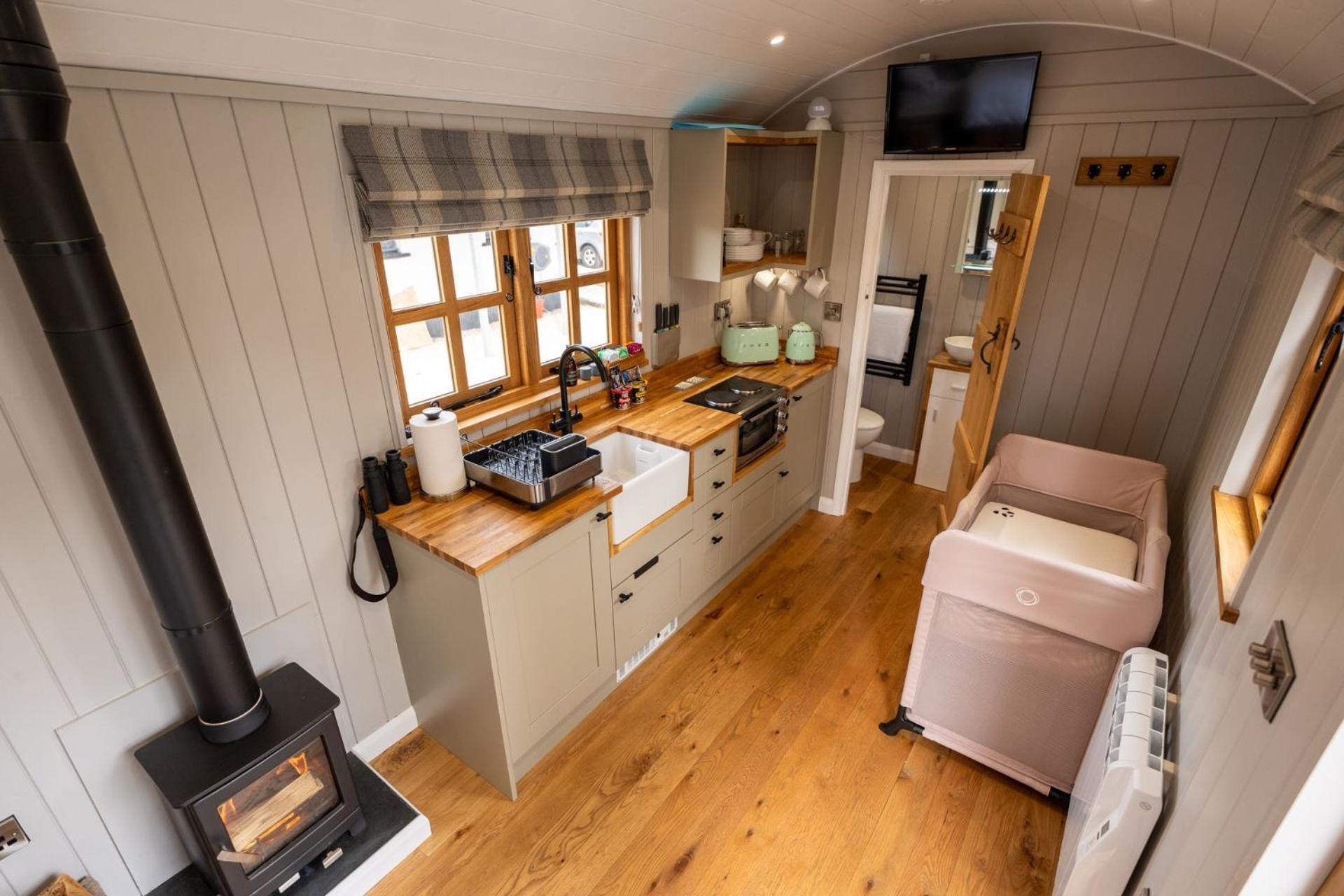 Driftwood & Hot Tub Villa Fort William Buitenkant foto